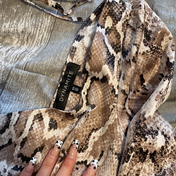 Dynamite Snakeprint dress - Picture 2 of 4